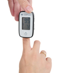 Oxymètre Pouls Saturomètre Oxygo Spengler en Utilisation